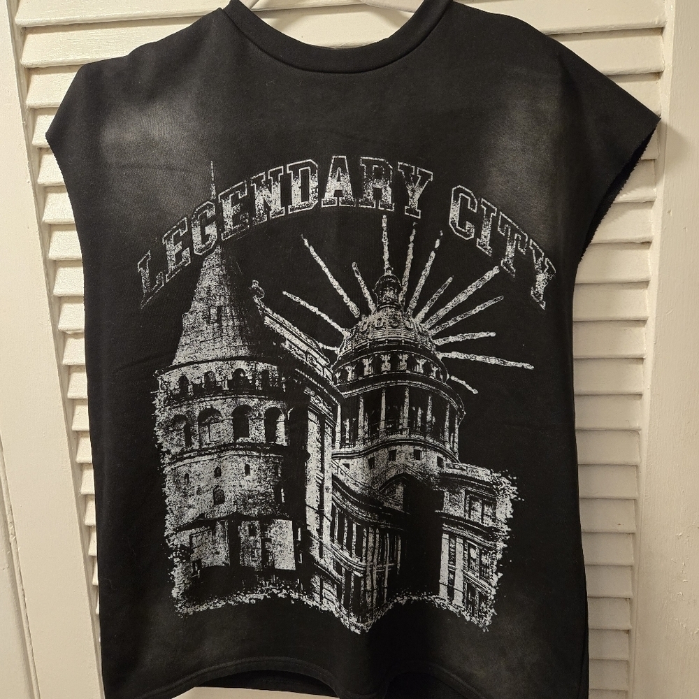 Legendary City Sleveless Muscle Sweatshirt Trendy Comfort Unisex Size M